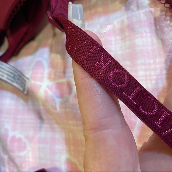 Victoria’s Secret bra - Picture 3 of 4